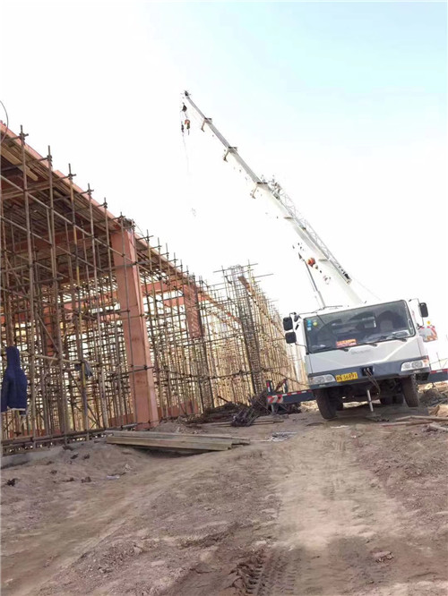 布拖县吊车作业的安全注意事项有哪些？