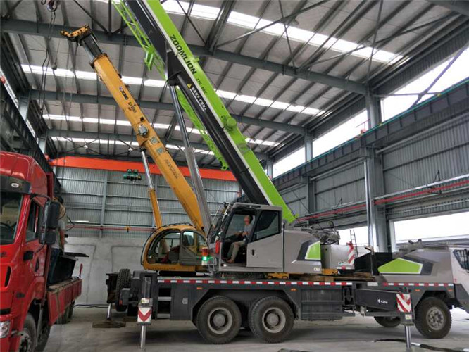 布拖县高空车出租需要注意哪些安全事项？