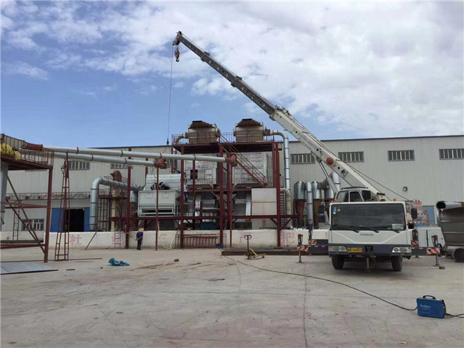 布拖县“手脚齐动”—— 吊车的 “协同作业” 技术